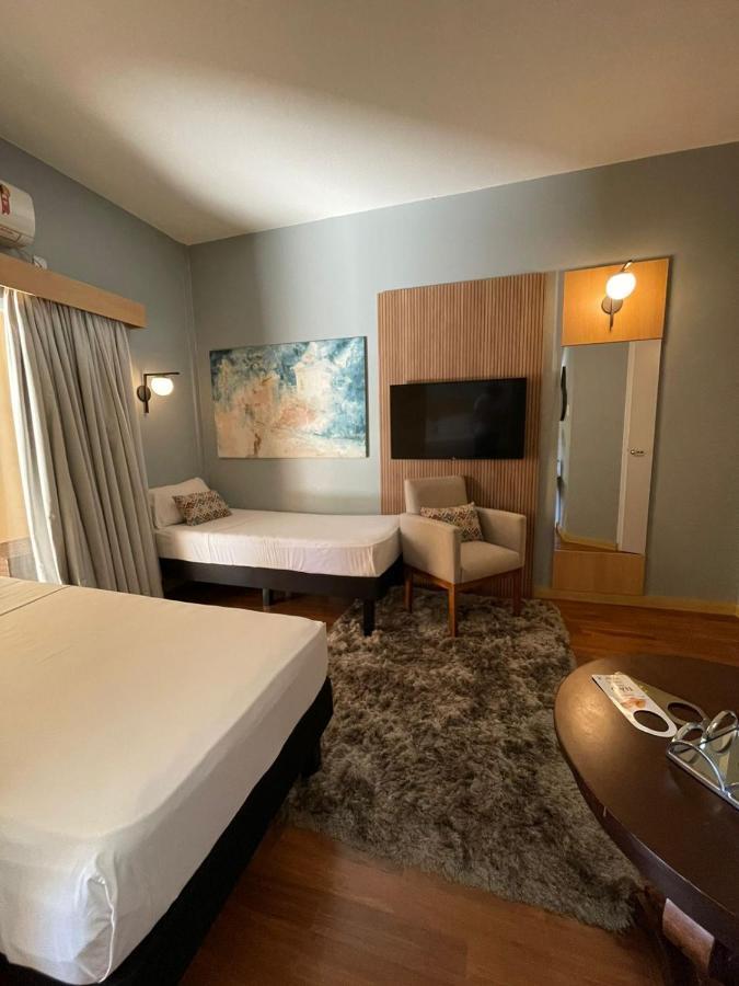 Hotel Oeste Plaza Andradina Exteriör bild
